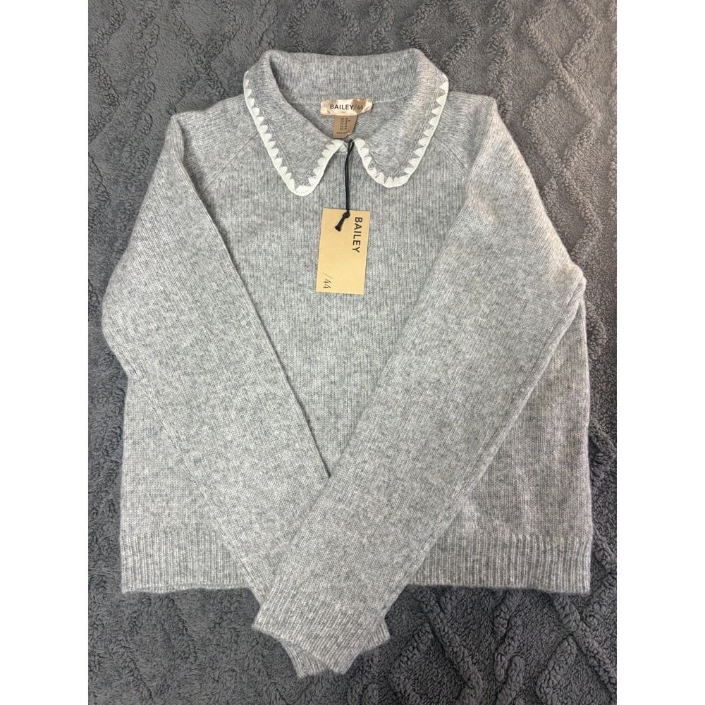 Bailey 44 Wool Blend Women's size M Gray Knit Crop Sweater with Contrast Collar